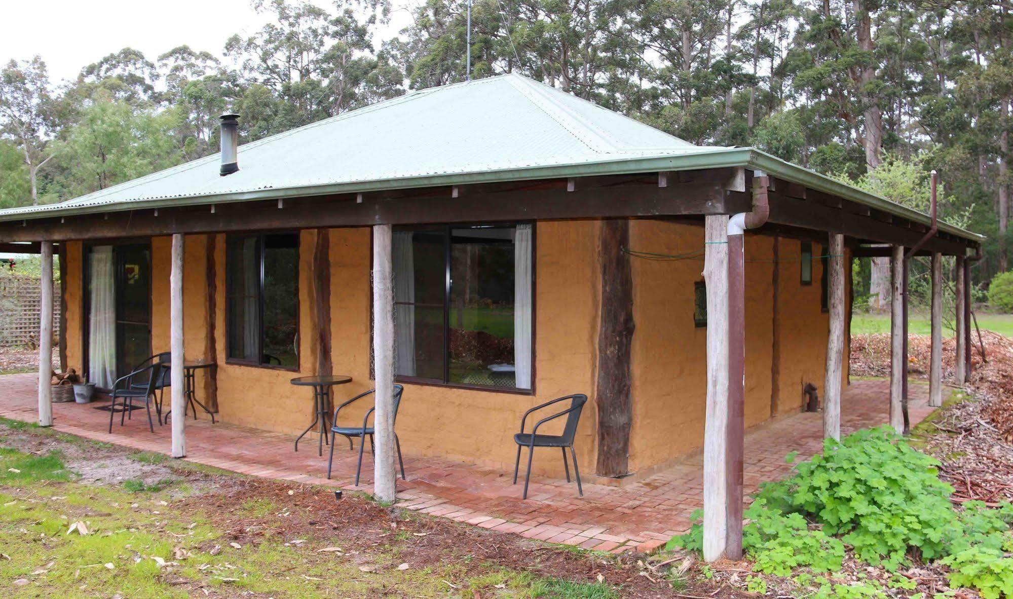 Treenbrook Cottages Pemberton Exterior foto